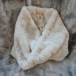 NWT Anthro Sleeping On Snow Roxy Crushed Faux Fur Cowl Infinity Scarf/Wrap